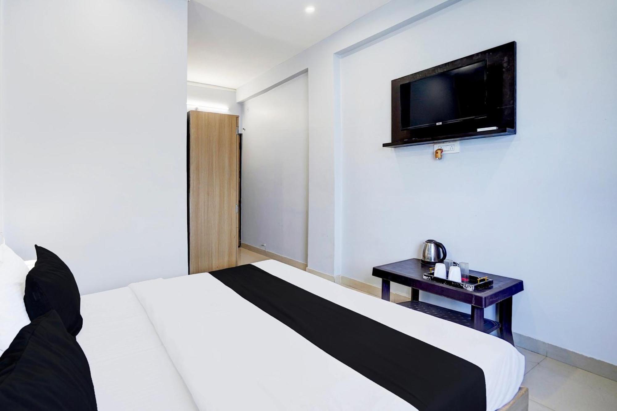 Super Hotel O Blw Kakarmatta Near Banaras Junction Varanasi Exterior foto